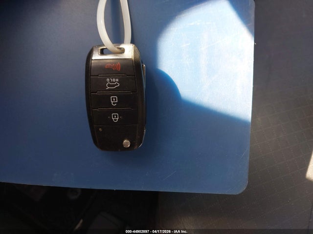 5XYPG4A34HG274740 KIA Sorento 2.4l Lx