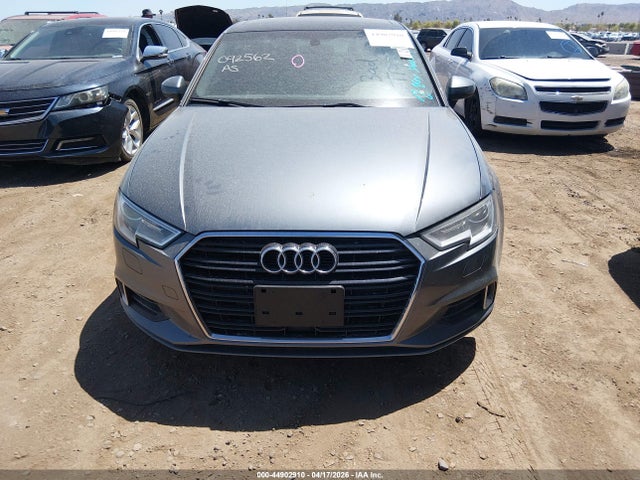 2018 Audi A3 მანქანა იყიდება აუქციონზე, vin: WAUAUGFF8J1092562, აუქციონის ნომერი: 44902910