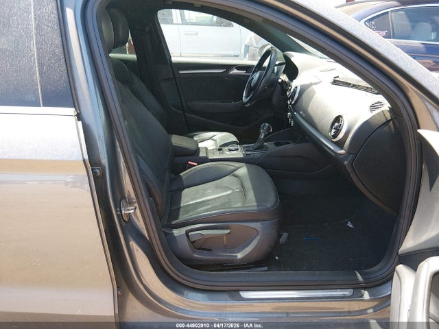 2018 Audi A3 მანქანა იყიდება აუქციონზე, vin: WAUAUGFF8J1092562, აუქციონის ნომერი: 44902910
