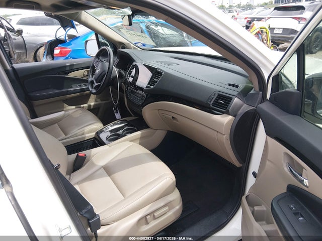 44902927 :رقم المزاد ، 5FNYF5H66KB011578 vin ، 2019 Honda Pilot Touring مزاد بيع