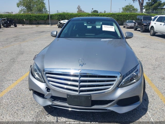 44902928 :رقم المزاد ، 55SWF4KB1FU000189 vin ، 2015 Mercedes-benz C 300 Luxury 4matic مزاد بيع
