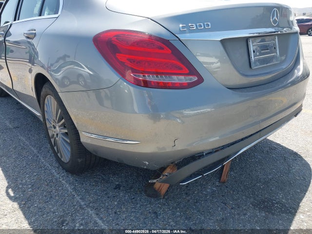 44902928 :رقم المزاد ، 55SWF4KB1FU000189 vin ، 2015 Mercedes-benz C 300 Luxury 4matic مزاد بيع