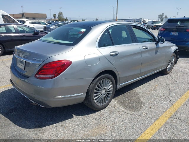 44902928 :رقم المزاد ، 55SWF4KB1FU000189 vin ، 2015 Mercedes-benz C 300 Luxury 4matic مزاد بيع
