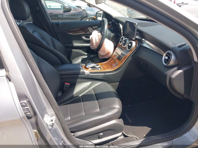44902928 :رقم المزاد ، 55SWF4KB1FU000189 vin ، 2015 Mercedes-benz C 300 Luxury 4matic مزاد بيع