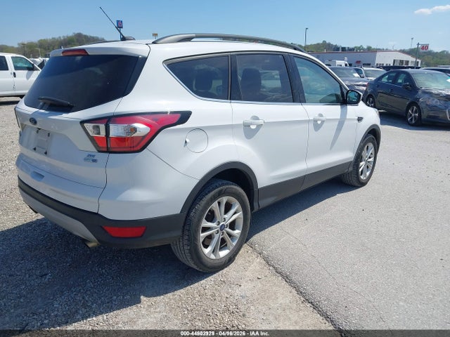 1FMCU9GD9JUD08451 Ford ESCAPE SE