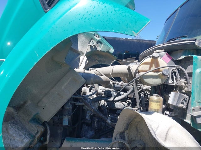 44902939 :رقم المزاد ، 1M2AG11Y66M045175 vin ، 2006 Mack 700 Cv700 مزاد بيع