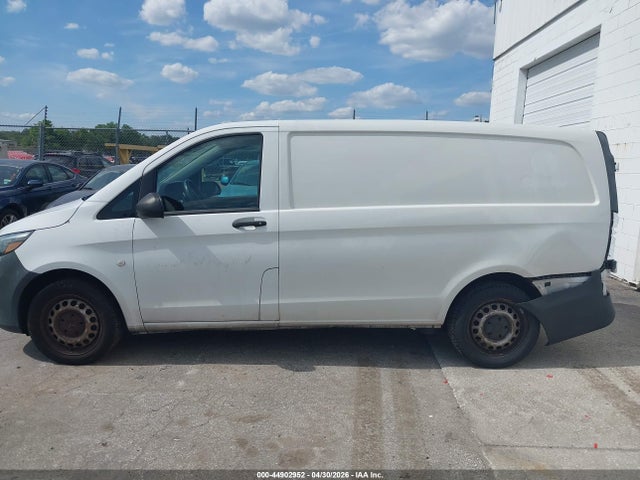 44902952 :رقم المزاد ، W1YV0BEY7L3757556 vin ، 2020 Mercedes-benz Metris مزاد بيع