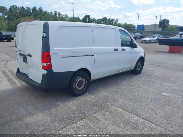 44902952 :رقم المزاد ، W1YV0BEY7L3757556 vin ، 2020 Mercedes-benz Metris مزاد بيع