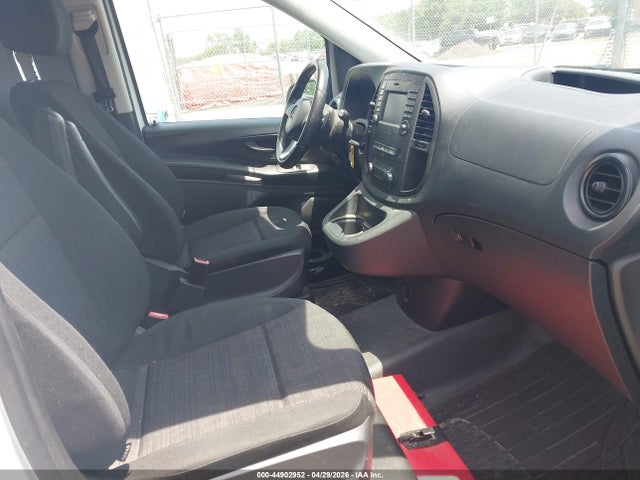 44902952 :رقم المزاد ، W1YV0BEY7L3757556 vin ، 2020 Mercedes-benz Metris مزاد بيع