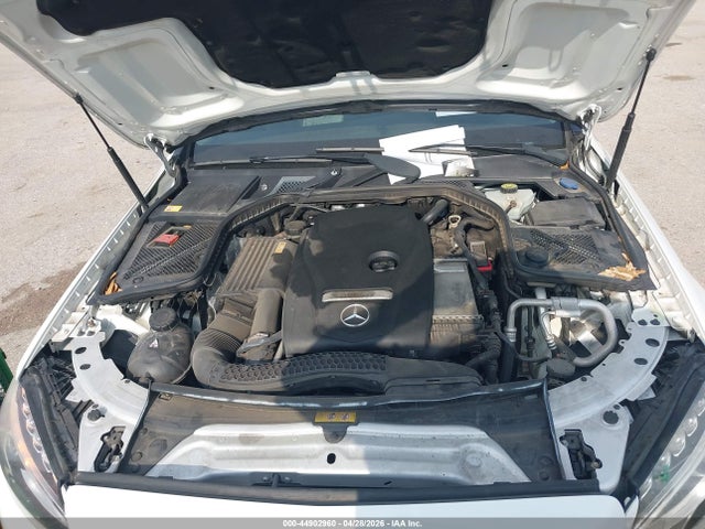 2015 Mercedes-benz C 300 4matic მანქანა იყიდება აუქციონზე, vin: 55SWF4KB5FU024348, აუქციონის ნომერი: 44902960