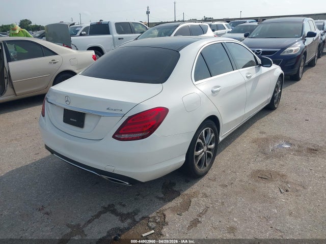 2015 Mercedes-benz C 300 4matic მანქანა იყიდება აუქციონზე, vin: 55SWF4KB5FU024348, აუქციონის ნომერი: 44902960