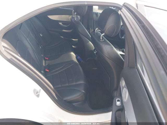 2015 Mercedes-benz C 300 4matic მანქანა იყიდება აუქციონზე, vin: 55SWF4KB5FU024348, აუქციონის ნომერი: 44902960