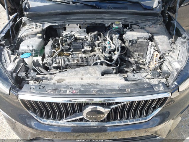 2024 Volvo Xc40 B5 Plus Bright Theme მანქანა იყიდება აუქციონზე, vin: YV4L12UE2R2240418, აუქციონის ნომერი: 44902970
