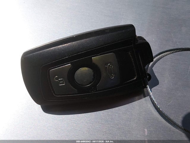 2013 Bmw 320i მანქანა იყიდება აუქციონზე, vin: WBA3B1C55DK129489, აუქციონის ნომერი: 44903043