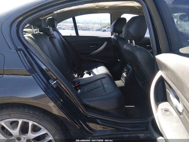 2013 Bmw 320i მანქანა იყიდება აუქციონზე, vin: WBA3B1C55DK129489, აუქციონის ნომერი: 44903043