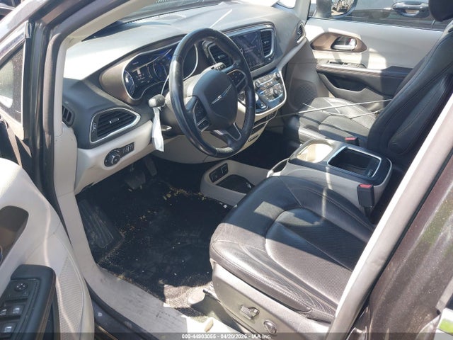 44903055 :رقم المزاد ، 2C4RC1EG6KR668419 vin ، 2019 Chrysler Pacifica Touring L Plus مزاد بيع