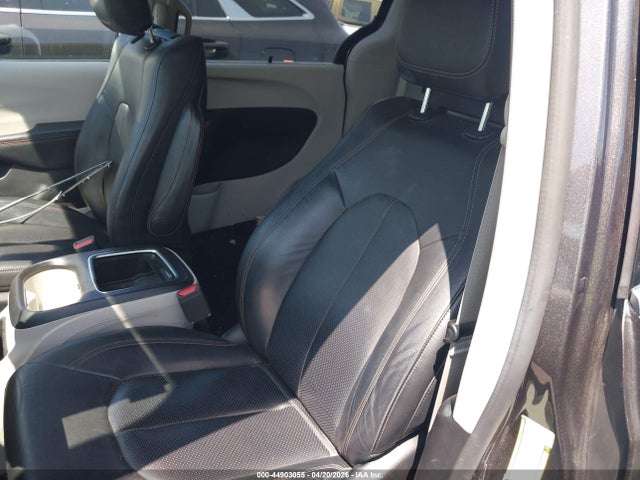 44903055 :رقم المزاد ، 2C4RC1EG6KR668419 vin ، 2019 Chrysler Pacifica Touring L Plus مزاد بيع