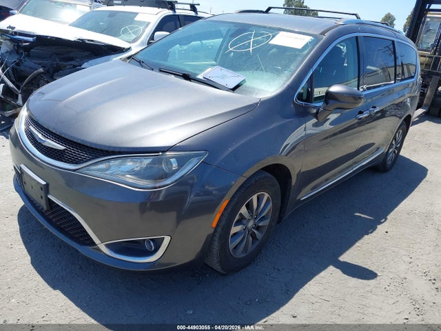 44903055 :رقم المزاد ، 2C4RC1EG6KR668419 vin ، 2019 Chrysler Pacifica Touring L Plus مزاد بيع
