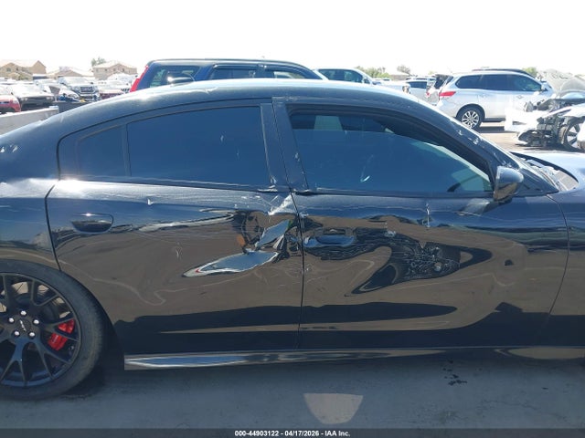 2C3CDXEJ9FH854988 Dodge Charger Srt 392