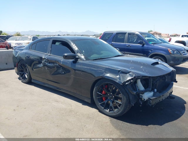 2C3CDXEJ9FH854988 Dodge Charger Srt 392