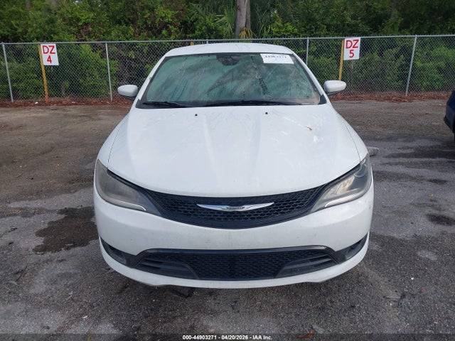 2016 Chrysler 200 S მანქანა იყიდება აუქციონზე, vin: 1C3CCCBB7GN111599, აუქციონის ნომერი: 44903271