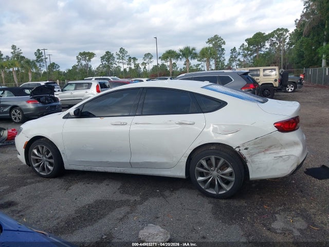 2016 Chrysler 200 S მანქანა იყიდება აუქციონზე, vin: 1C3CCCBB7GN111599, აუქციონის ნომერი: 44903271