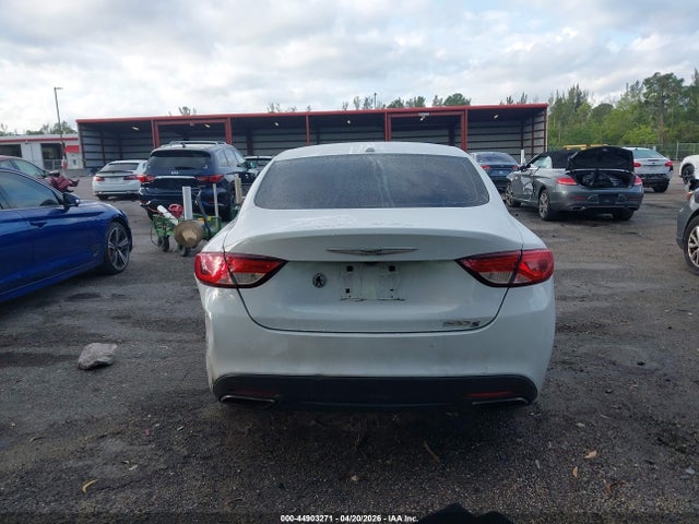 2016 Chrysler 200 S მანქანა იყიდება აუქციონზე, vin: 1C3CCCBB7GN111599, აუქციონის ნომერი: 44903271