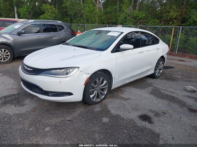 2016 Chrysler 200 S მანქანა იყიდება აუქციონზე, vin: 1C3CCCBB7GN111599, აუქციონის ნომერი: 44903271
