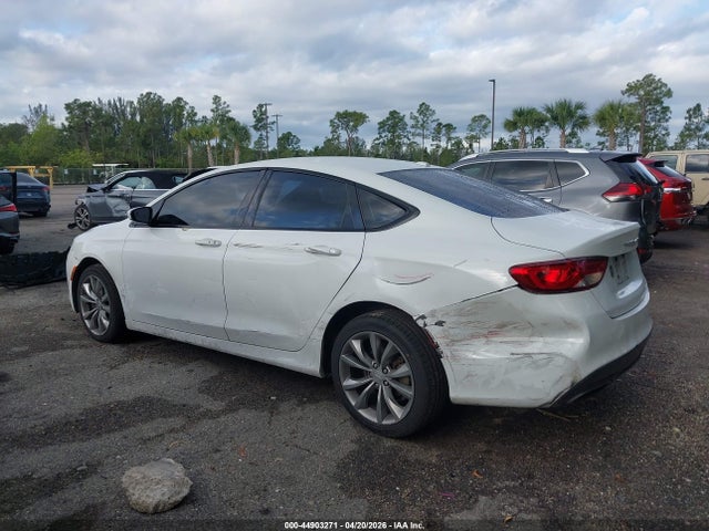 2016 Chrysler 200 S მანქანა იყიდება აუქციონზე, vin: 1C3CCCBB7GN111599, აუქციონის ნომერი: 44903271