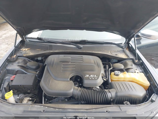 44903283 :رقم المزاد ، 2C3CCAPG3HH661367 vin ، 2017 Chrysler 300c Platinum مزاد بيع
