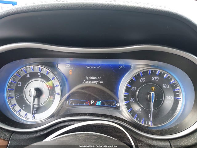 44903283 :رقم المزاد ، 2C3CCAPG3HH661367 vin ، 2017 Chrysler 300c Platinum مزاد بيع