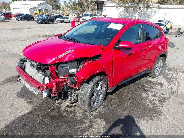 Honda HR-V LX 2018 3CZRU5H35JG702653 Image 2