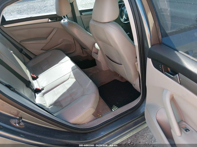 Продаж на аукціоні авто 2014 Volkswagen Passat 1.8t Wolfsburg Edition, vin: 1VWAS7A37EC076799, номер лоту: 44903308