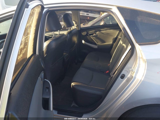 JTDKN3DU2F1947195 Toyota Prius Four