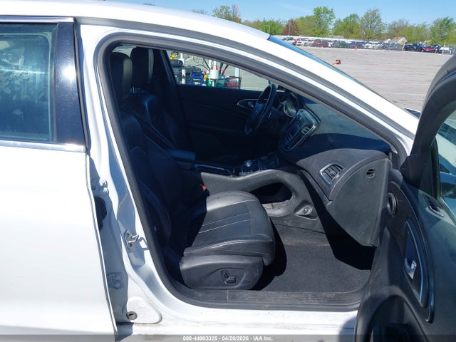 Продажа на аукционе авто 2015 Chrysler 200 C, vin: 1C3CCCCG8FN678705, номер лота: 44903325