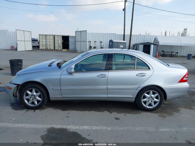 44903348 :رقم المزاد ، WDBRF61J93F314827 vin ، 2003 Mercedes-benz C 240 مزاد بيع