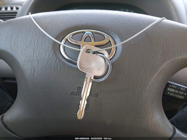 44903438 :رقم المزاد ، 4T1BE32K04U345033 vin ، 2004 Toyota Camry Le مزاد بيع