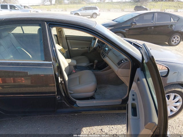 44903438 :رقم المزاد ، 4T1BE32K04U345033 vin ، 2004 Toyota Camry Le مزاد بيع