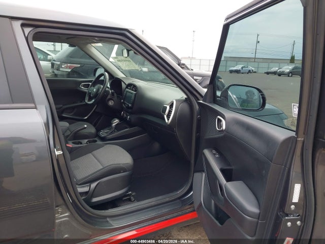 KNDJ63AU8M7789484 KIA Soul Gt-line