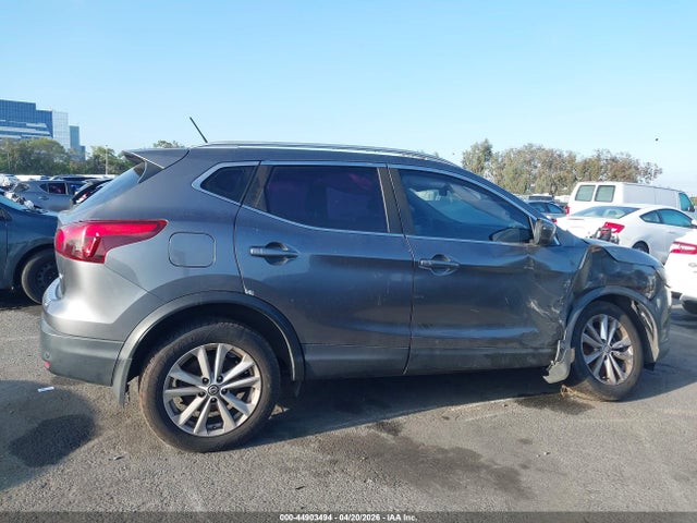 JN1BJ1CP1KW234963 Nissan Rogue Sport Sv