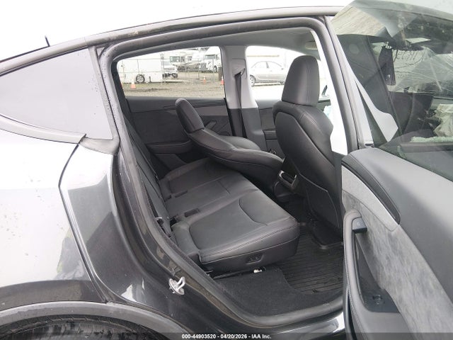 2026 Tesla Model Y Premium Rear-wheel Drive/standard Rear-wheel Drive მანქანა იყიდება აუქციონზე, vin: 7SAYGDEDXTF523293, აუქციონის ნომერი: 44903520