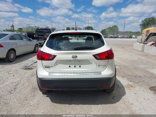 2017 Nissan Rogue Sport Sv მანქანა იყიდება აუქციონზე, vin: JN1BJ1CR6HW143665, აუქციონის ნომერი: 44903525