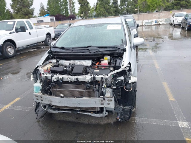 Toyota Prius Two 2015 JTDKN3DU0F0466853 Image 12