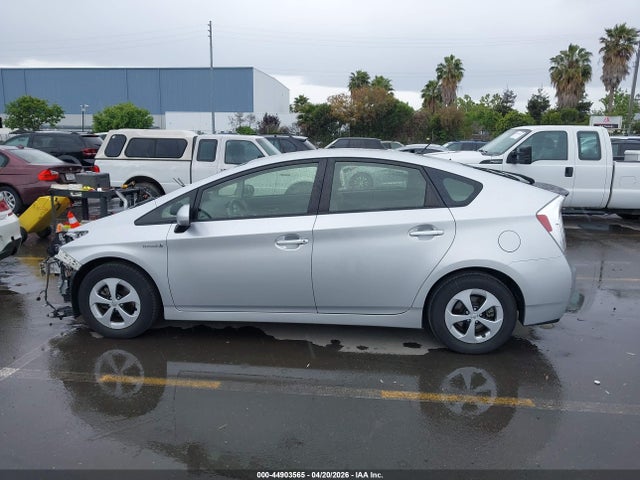 Toyota Prius Two 2015 JTDKN3DU0F0466853 Image 14
