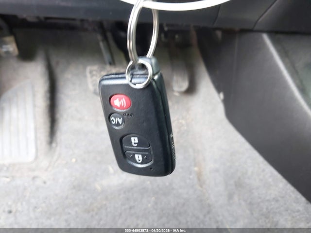 44903573 :رقم المزاد ، JTDKN3DU4D5596408 vin ، 2013 Toyota Prius Three مزاد بيع