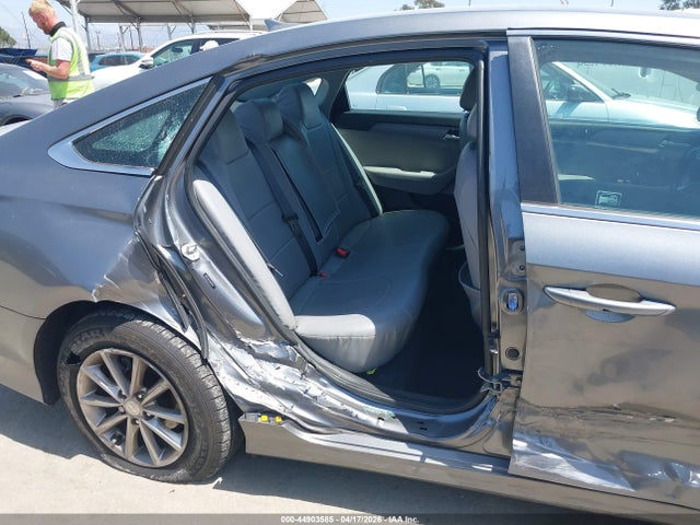 5NPE24AFXJH681881 Hyundai SONATA SE