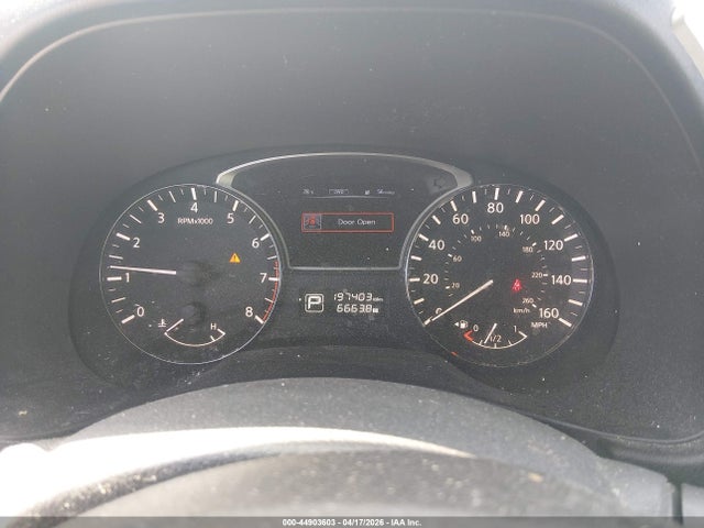 44903603 :رقم المزاد ، 5N1AR2MM2FC710698 vin ، 2015 Nissan Pathfinder S مزاد بيع