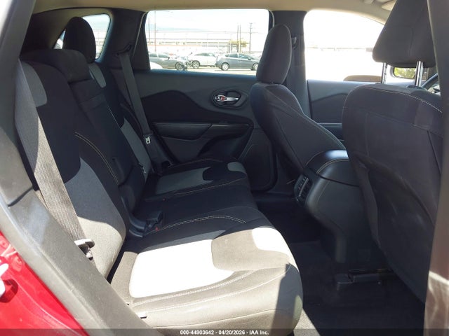 1C4PJLAB0FW632659 Jeep Cherokee Sport