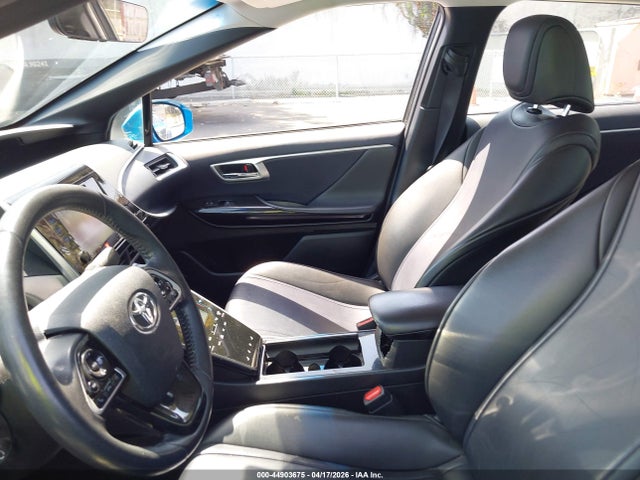 44903675 :رقم المزاد ، JTDBVRBD1HA001694 vin ، 2017 Toyota Mirai مزاد بيع