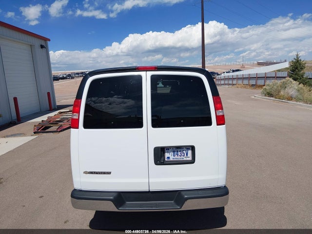1GAZGPFG8J1275071 Chevrolet Express 3500 Lt